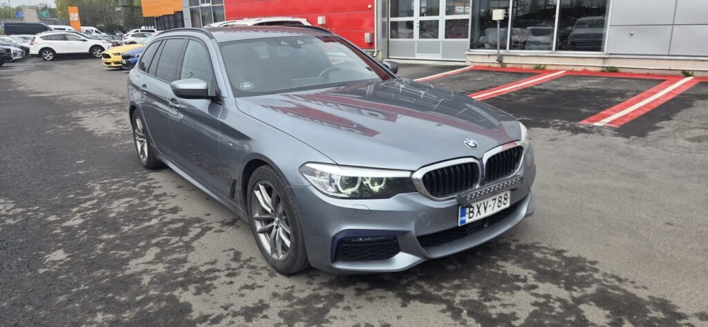 BMW - 520 - G31 Touring 520d A xDrive Business M Sport BMW - 520 - G31 Touring 520d A xDrive Business M Sport - Farmari