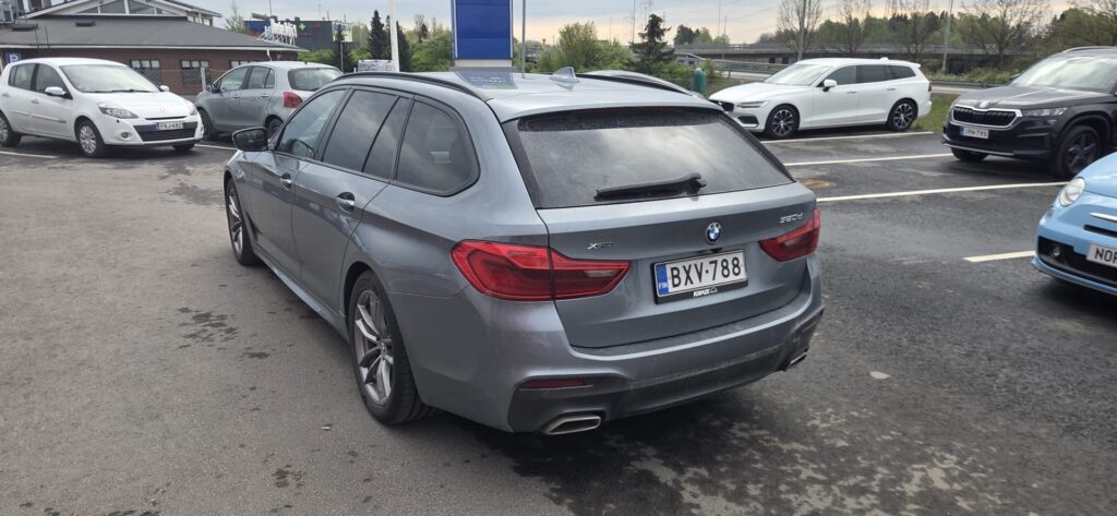 BMW - 520 - G31 Touring 520d A xDrive Business M Sport BMW - 520 - G31 Touring 520d A xDrive Business M Sport - Farmari
