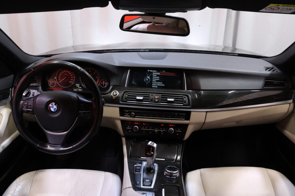 tuotekuva-BMW-525-ITZ-214-2026-05-19-170102-15 tuotekuva-BMW-525-ITZ-214-2026-05-19-170102-15