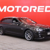 BMW - 525 - TwinPower Turbo Sport F11 Touring Business // Luxury Line / Professional Navi / Vetokoukku / PDC / Bluetooth // - Farmari