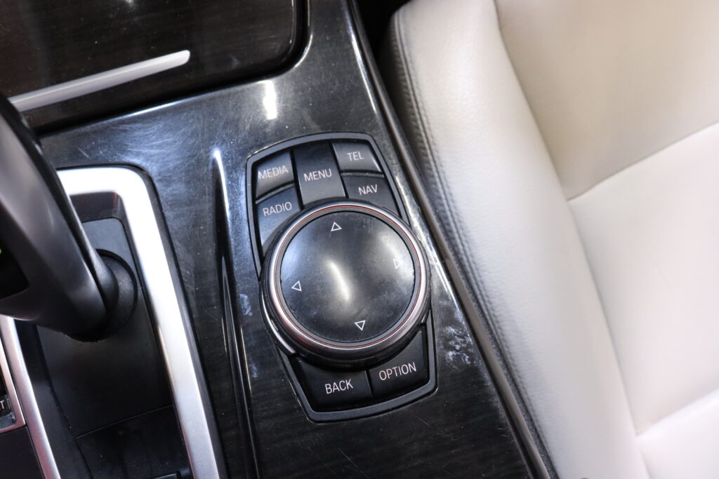 tuotekuva-BMW-525-ITZ-214-2026-05-19-170102-29 tuotekuva-BMW-525-ITZ-214-2026-05-19-170102-29