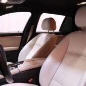 BMW - 525 - TwinPower Turbo Sport F11 Touring Business // Luxury Line / Professional Navi / Vetokoukku / PDC / Bluetooth // - Farmari