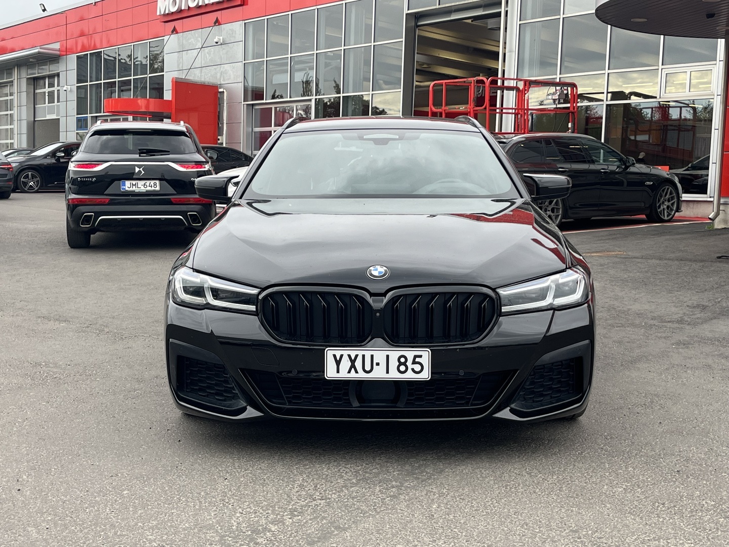 BMW - 530 - G31 Touring 530e xDrive A M Sport // Laser / ACC / Harman&Kardon / HUD / Koukku / Eleohjaus // - Farmari