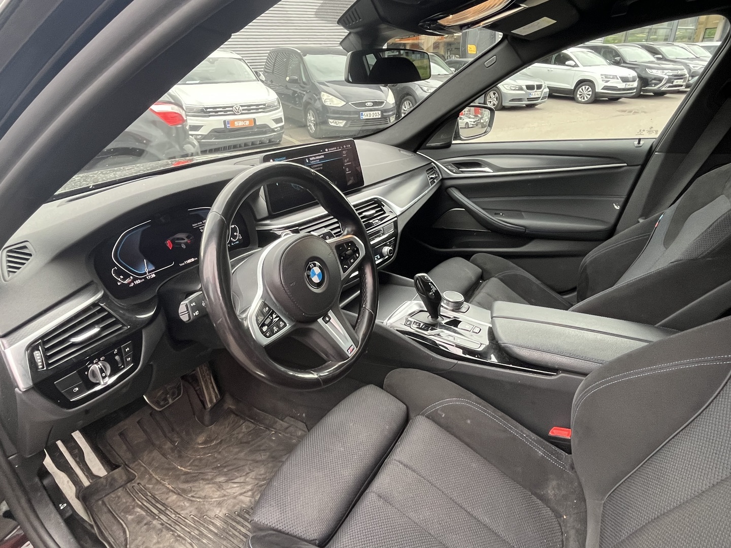 BMW - 530 - G31 Touring 530e xDrive A M Sport // Laser / ACC / Harman&Kardon / HUD / Koukku / Eleohjaus // - Farmari