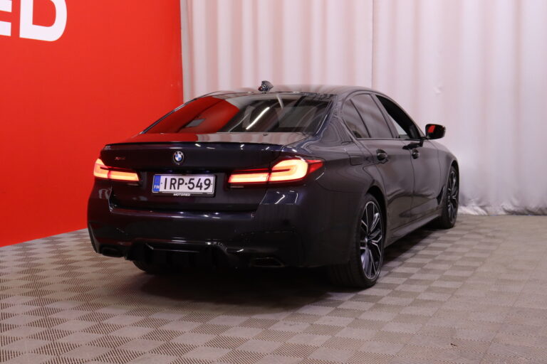 BMW - 545 - 545e xDrive Sedan // M-Sport / ACC / HUD / 360 / Nelipyöräohjaus / Soft Close / H&K / Laser ajovalot // - Sedan