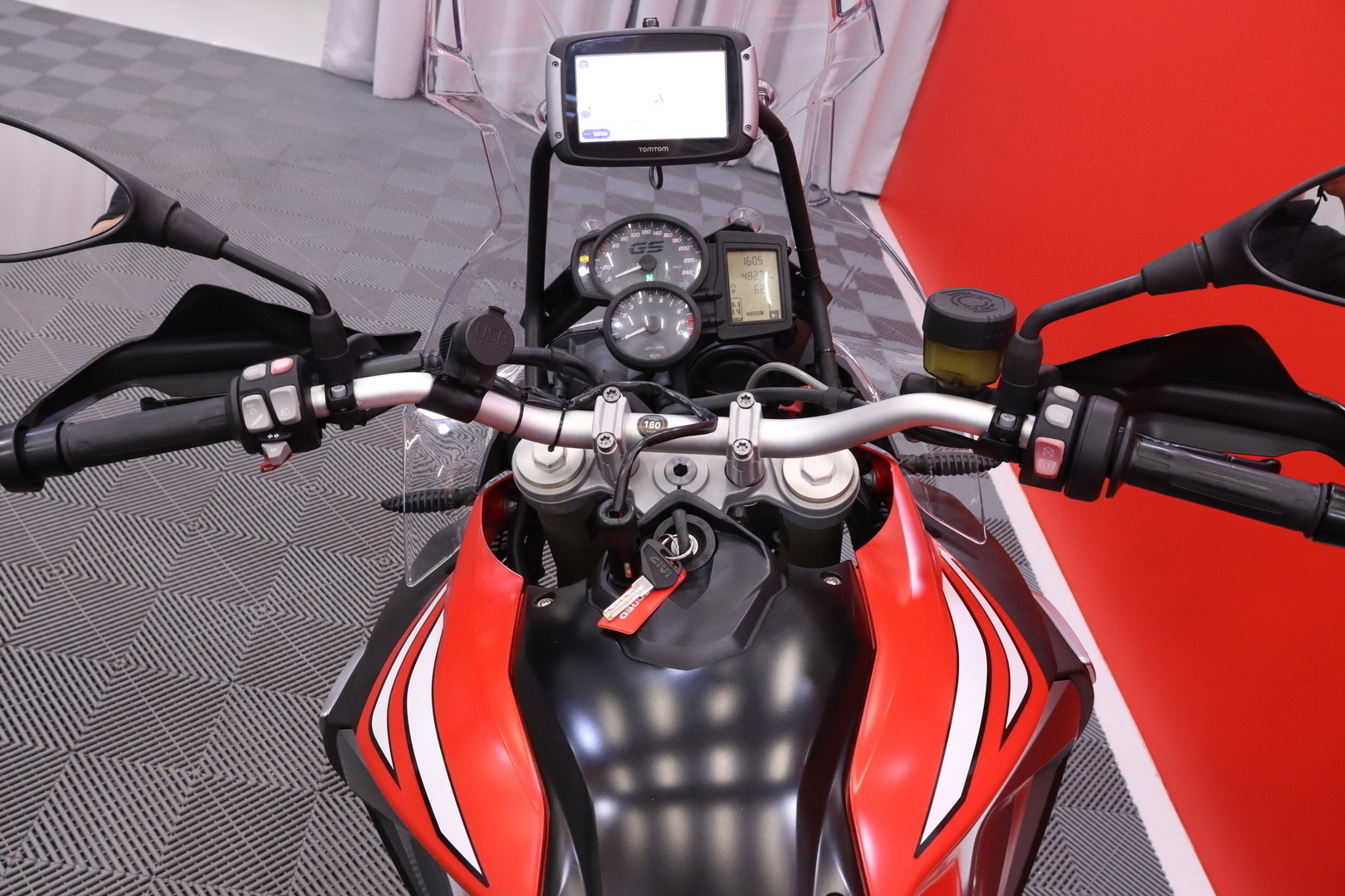 BMW - F - 800 GS Adventure // Suomi-pyörä / Juuri Huollettu! / Ajomodet PRO / ESA /  Navi / Laukut x3 // - Moottoripyörä