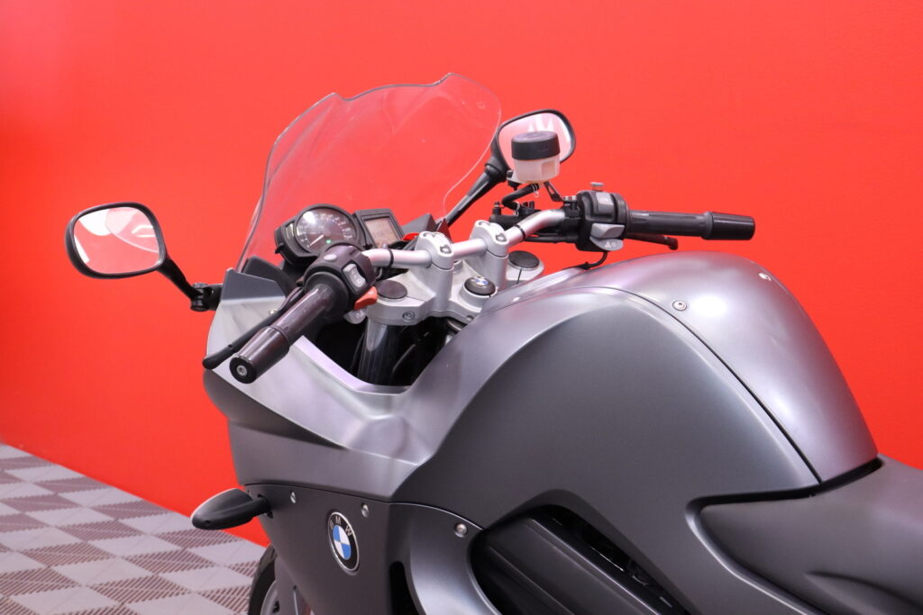BMW - F - 800 ST // Akrapovic / Suomi-pyörä / Kuin uusi // BMW - F - 800 ST // Akrapovic / Suomi-pyörä / Kuin uusi // - Moottoripyörä