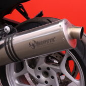 BMW - F - 800 ST // Akrapovic / Suomi-pyörä / Kuin uusi // - Moottoripyörä