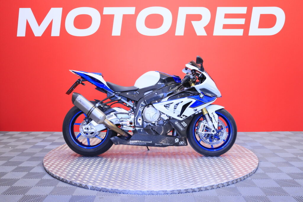 BMW - HP4 - Competition // 2. Om Suomi-pyörä / Akrapovic / Uudet renkaat / Huoltokirja / Öhlins // BMW - HP4 - Competition // 2. Om Suomi-pyörä / Akrapovic / Uudet renkaat / Huoltokirja / Öhlins // - Moottoripyörä