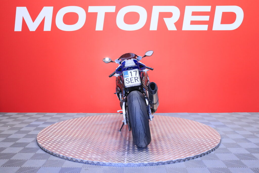 BMW - HP4 - Competition // 2. Om Suomi-pyörä / Akrapovic / Uudet renkaat / Huoltokirja / Öhlins // BMW - HP4 - Competition // 2. Om Suomi-pyörä / Akrapovic / Uudet renkaat / Huoltokirja / Öhlins // - Moottoripyörä