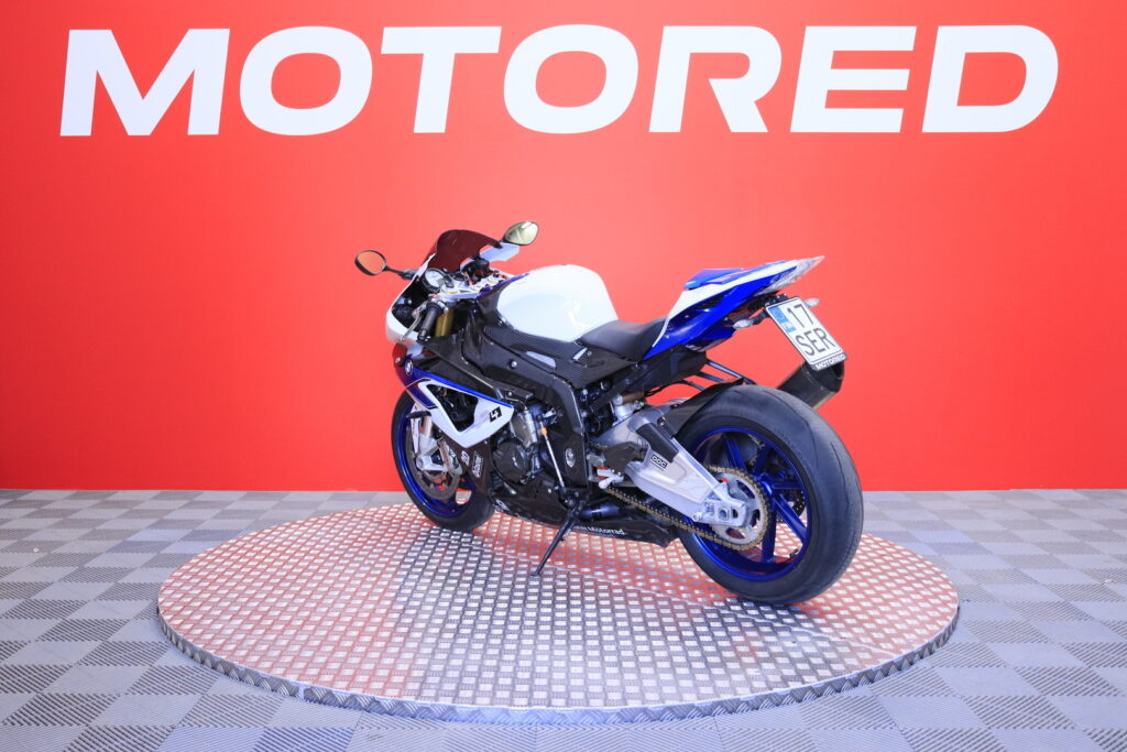 BMW - HP4 - Competition // 2. Om Suomi-pyörä / Akrapovic / Uudet renkaat / Huoltokirja / Öhlins // BMW - HP4 - Competition // 2. Om Suomi-pyörä / Akrapovic / Uudet renkaat / Huoltokirja / Öhlins // - Moottoripyörä