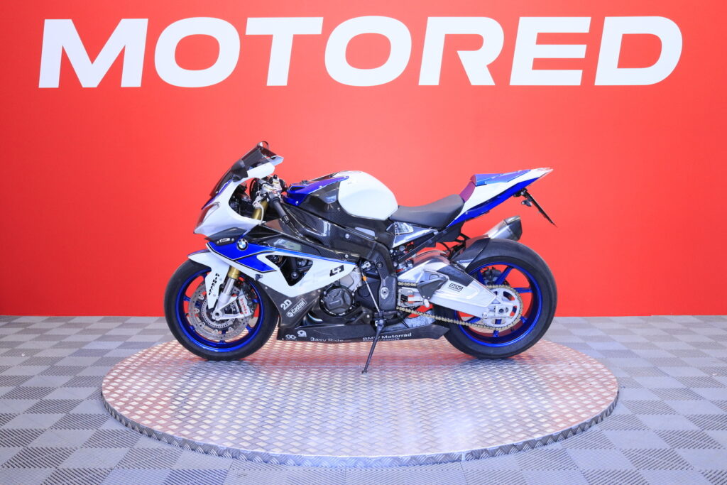 BMW - HP4 - Competition // 2. Om Suomi-pyörä / Akrapovic / Uudet renkaat / Huoltokirja / Öhlins // BMW - HP4 - Competition // 2. Om Suomi-pyörä / Akrapovic / Uudet renkaat / Huoltokirja / Öhlins // - Moottoripyörä