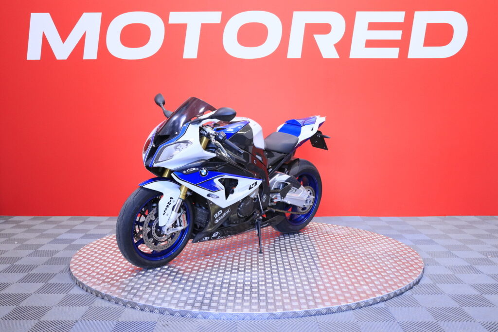 BMW - HP4 - Competition // 2. Om Suomi-pyörä / Akrapovic / Uudet renkaat / Huoltokirja / Öhlins // BMW - HP4 - Competition // 2. Om Suomi-pyörä / Akrapovic / Uudet renkaat / Huoltokirja / Öhlins // - Moottoripyörä