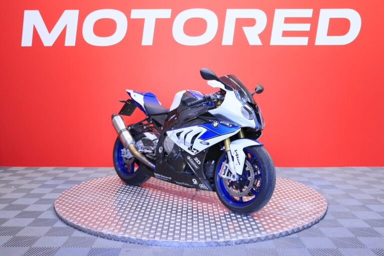 BMW - HP4 - Competition // 2. Om Suomi-pyörä / Akrapovic / Uudet renkaat / Huoltokirja / Öhlins // - Moottoripyörä