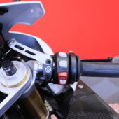 BMW - HP4 - Competition // 2. Om Suomi-pyörä / Akrapovic / Uudet renkaat / Huoltokirja / Öhlins // - Moottoripyörä