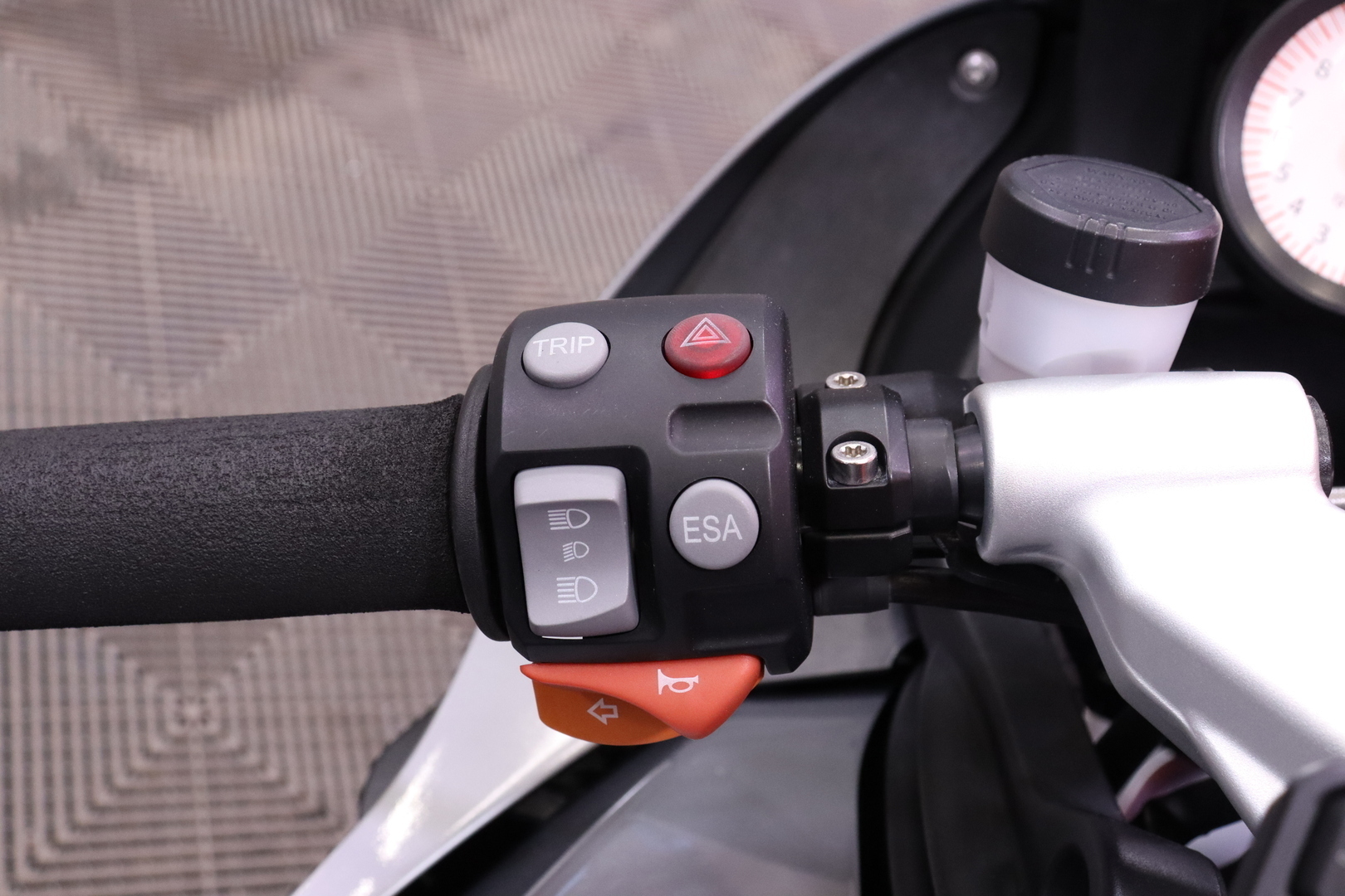 BMW - K - 1200 S // Laser / ESA / 3x laukut / Huoltokirja / ABS / Kahvanlämmittimet // - Moottoripyörä
