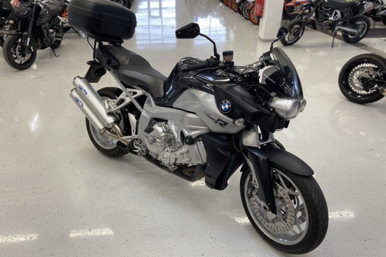 BMW - K - 1200 R // BOS / ABS / ESA / Takalaukku // - Moottoripyörä