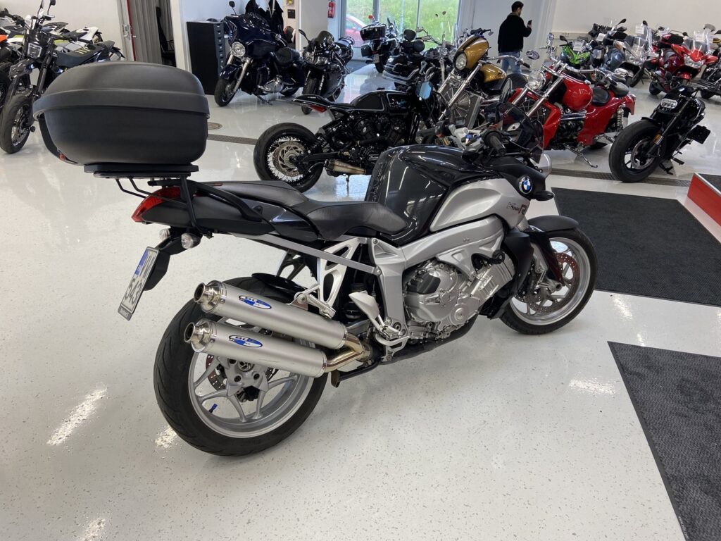BMW - K - 1200 R // BOS / ABS / ESA / Takalaukku // BMW - K - 1200 R // BOS / ABS / ESA / Takalaukku // - Moottoripyörä