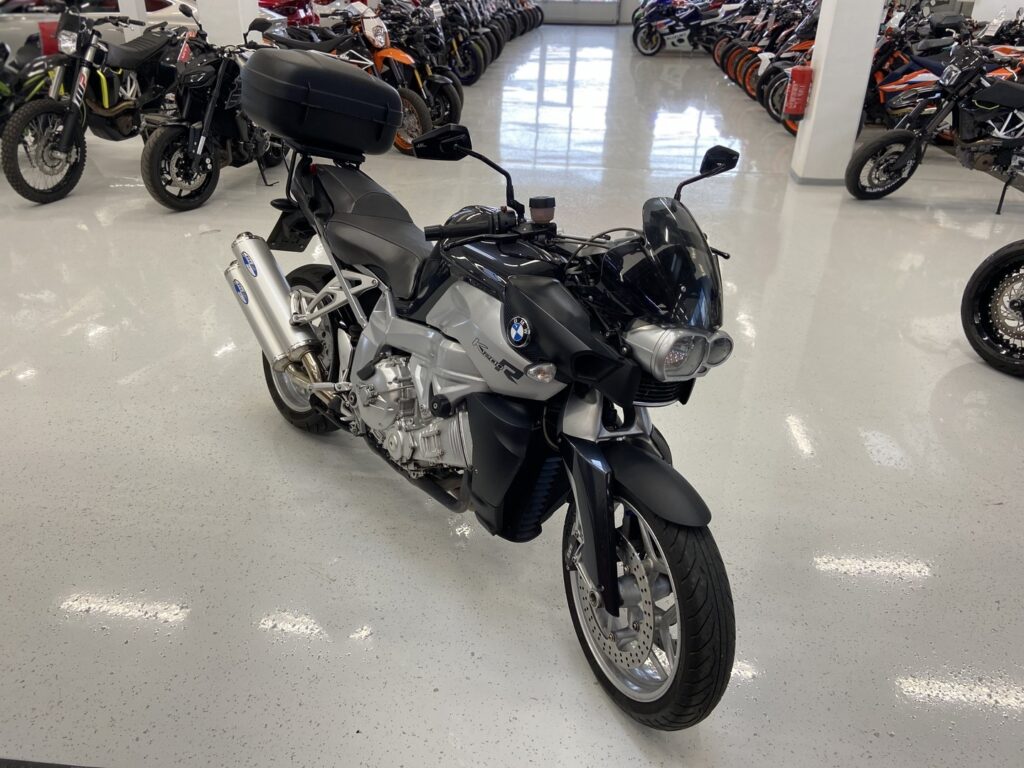 BMW - K - 1200 R // BOS / ABS / ESA / Takalaukku // BMW - K - 1200 R // BOS / ABS / ESA / Takalaukku // - Moottoripyörä
