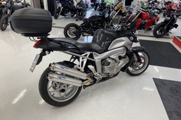 BMW - K - 1200 R // BOS / ABS / ESA / Takalaukku // - Moottoripyörä
