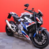 BMW - M - 1000R // Juuri saapunut / 1.Om Suomi-pyörä / Akrapovic / Shifter / Ajomodet / Kahvalämppärit // - Moottoripyörä