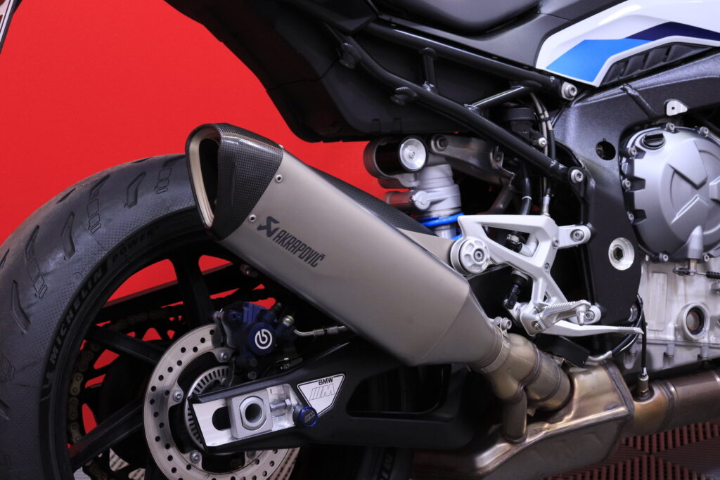 BMW - M - 1000R // Juuri saapunut / 1.Om Suomi-pyörä / Akrapovic / Shifter / Ajomodet / Kahvalämppärit // BMW - M - 1000R // Juuri saapunut / 1.Om Suomi-pyörä / Akrapovic / Shifter / Ajomodet / Kahvalämppärit // - Moottoripyörä