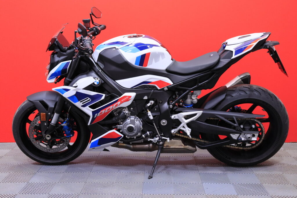 BMW - M - 1000R // Juuri saapunut / 1.Om Suomi-pyörä / Akrapovic / Shifter / Ajomodet / Kahvalämppärit // BMW - M - 1000R // Juuri saapunut / 1.Om Suomi-pyörä / Akrapovic / Shifter / Ajomodet / Kahvalämppärit // - Moottoripyörä