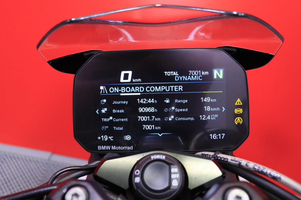 BMW - M - 1000R // Juuri saapunut / 1.Om Suomi-pyörä / Akrapovic / Shifter / Ajomodet / Kahvalämppärit // BMW - M - 1000R // Juuri saapunut / 1.Om Suomi-pyörä / Akrapovic / Shifter / Ajomodet / Kahvalämppärit // - Moottoripyörä