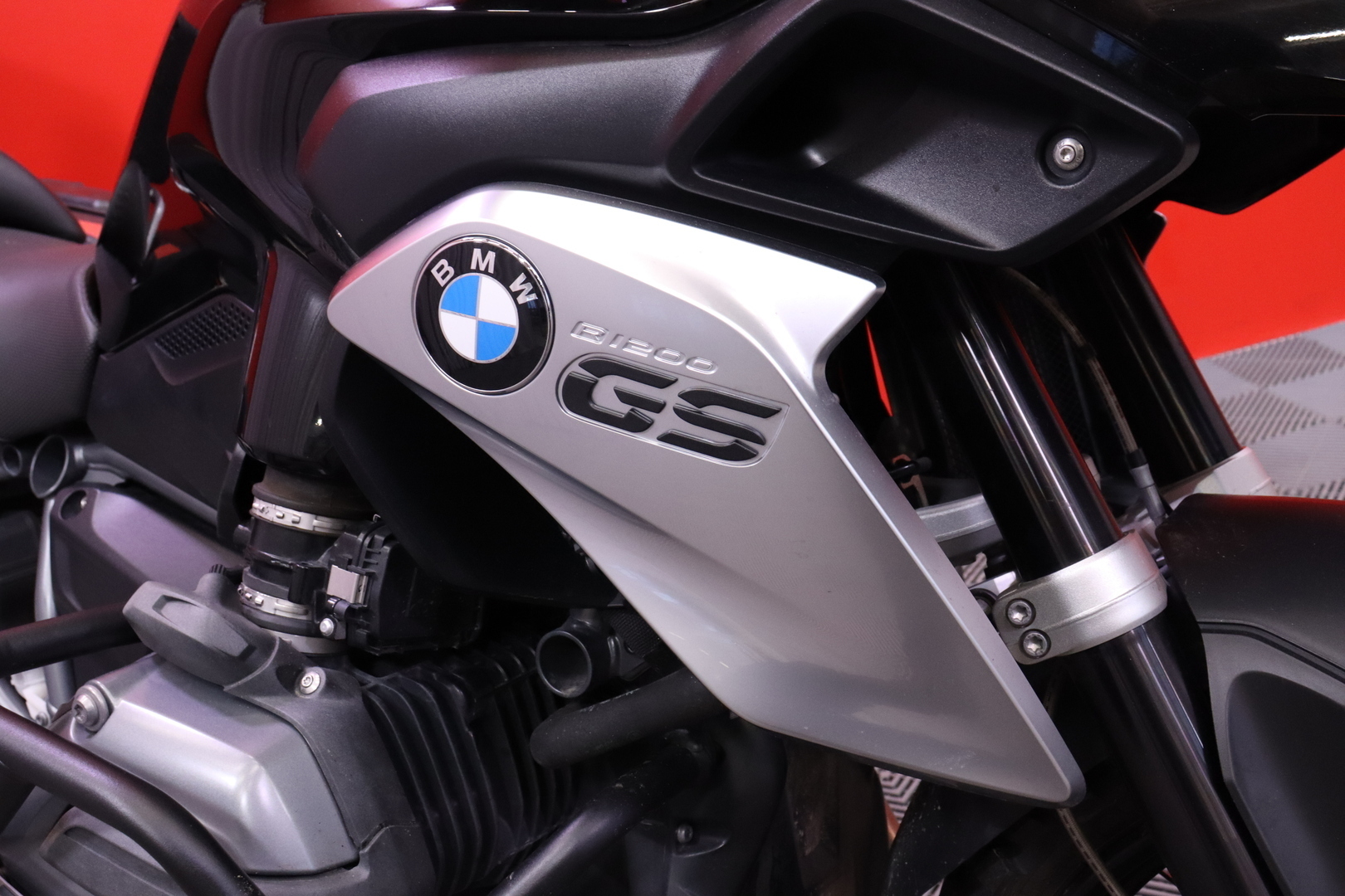 BMW - R - 1200 GS // Triple Black / Navi / ESA / Uudet renkaat! / Sifter pro / Ajotilat pro // - Moottoripyörä