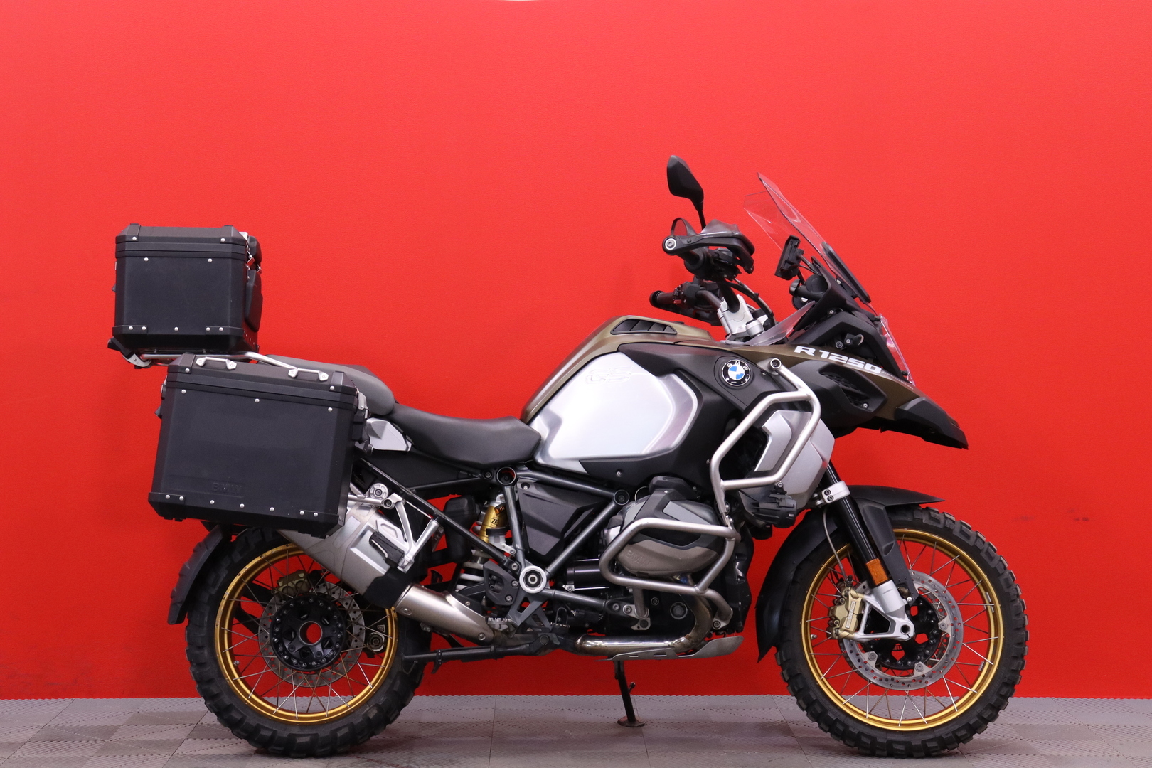 BMW - R - 1250 GS Adventure // 2x Laukut / Dynamic ESA / Shifter PRO / Keyless / Driving modes PRO / Vakkari // - Moottoripyörä