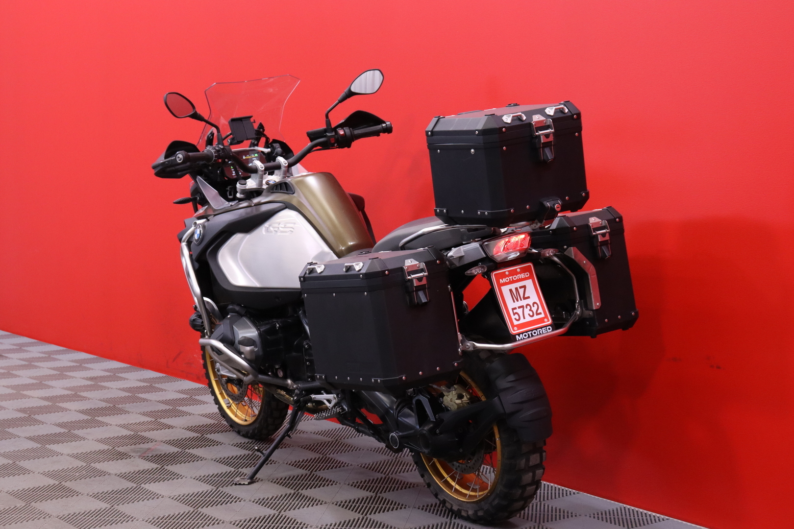 BMW - R - 1250 GS Adventure // 2x Laukut / Dynamic ESA / Shifter PRO / Keyless / Driving modes PRO / Vakkari // - Moottoripyörä