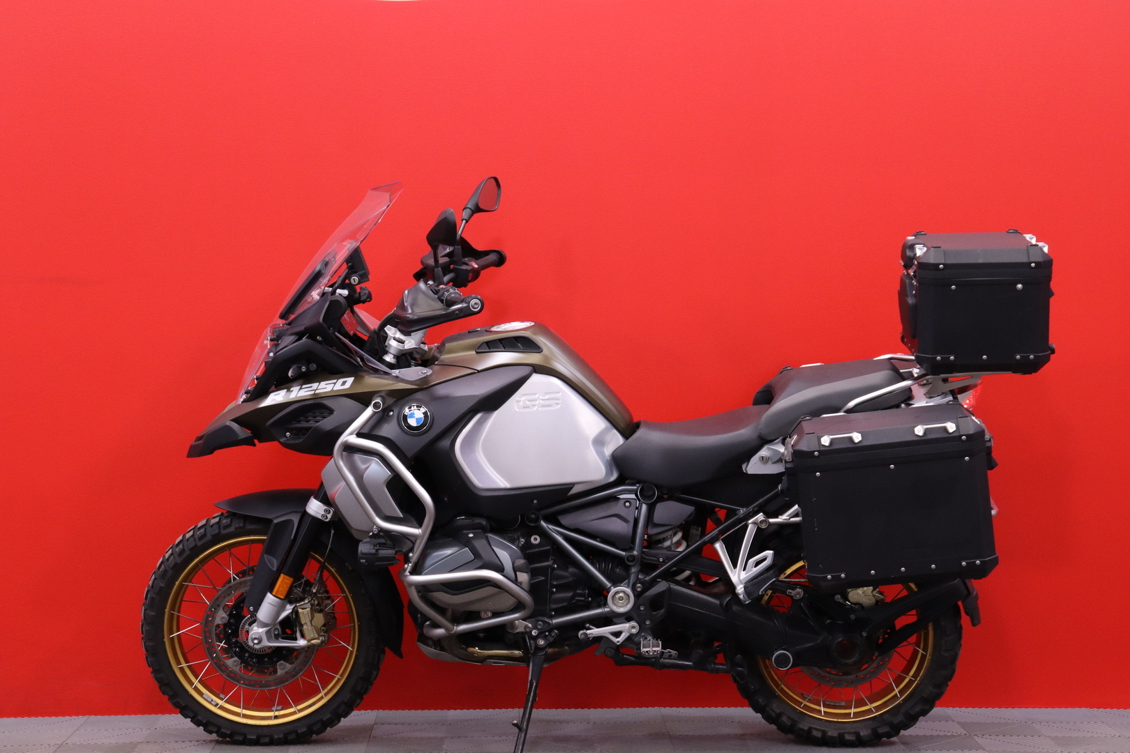 BMW - R - 1250 GS Adventure // 2x Laukut / Dynamic ESA / Shifter PRO / Keyless / Driving modes PRO / Vakkari // - Moottoripyörä