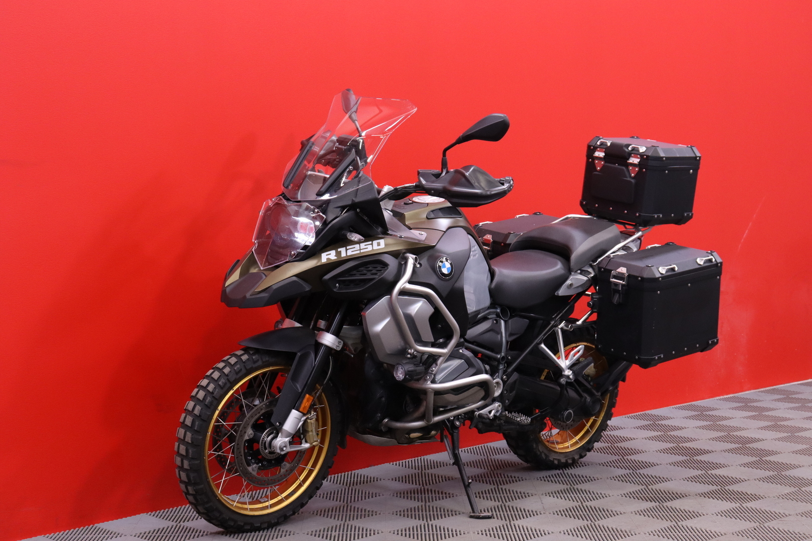 BMW - R - 1250 GS Adventure // 2x Laukut / Dynamic ESA / Shifter PRO / Keyless / Driving modes PRO / Vakkari // - Moottoripyörä