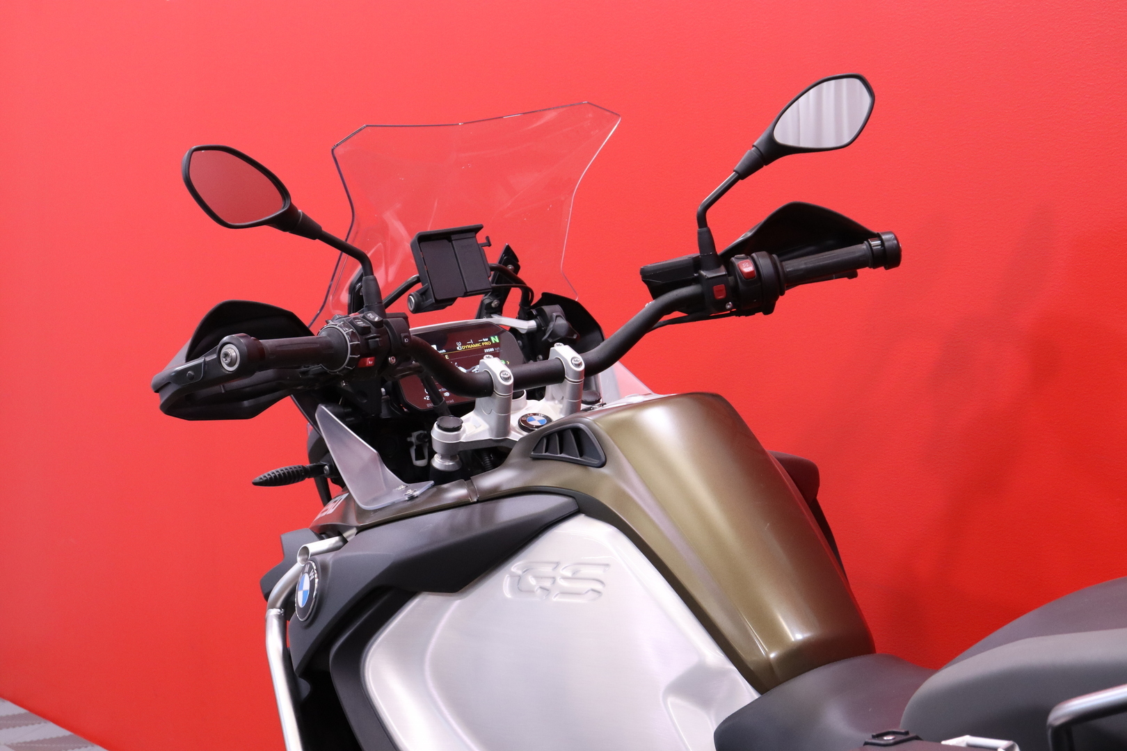 BMW - R - 1250 GS Adventure // 2x Laukut / Dynamic ESA / Shifter PRO / Keyless / Driving modes PRO / Vakkari // - Moottoripyörä