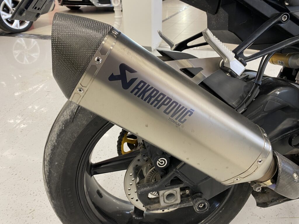 BMW - S - 1000RR // Juuri saapunut! // BMW - S - 1000RR // Juuri saapunut! // - Moottoripyörä