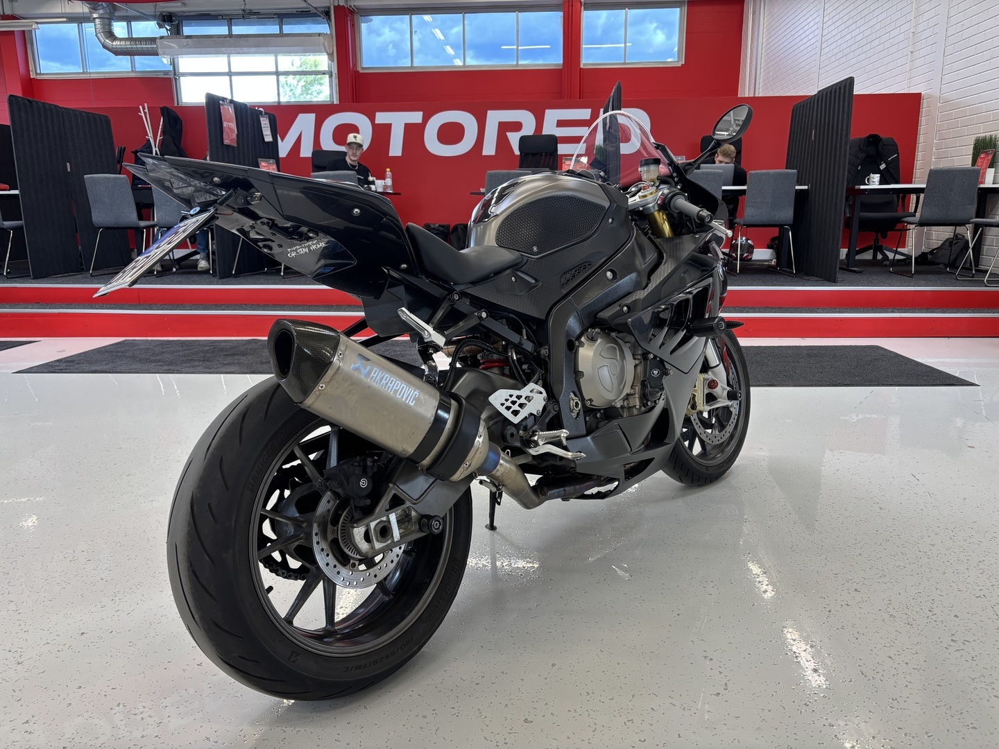 BMW - S - 1000RR  // Akrapovic Kokoputkisto / Shifter / Kaatumatapit // - Moottoripyörä
