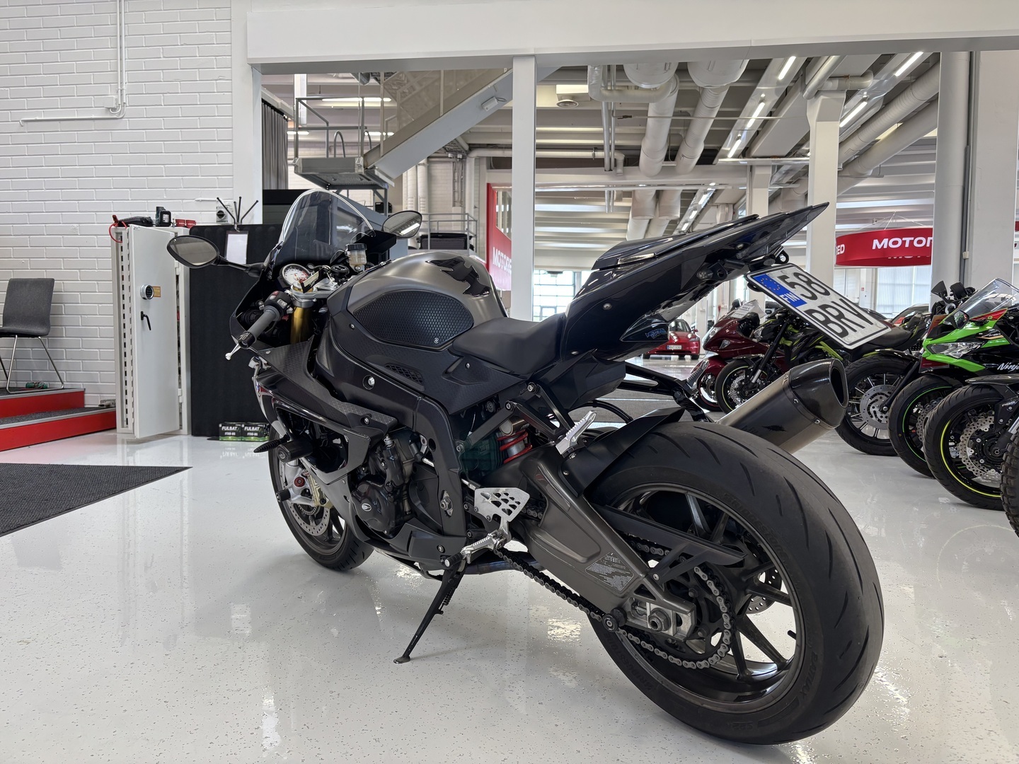 BMW - S - 1000RR  // Akrapovic Kokoputkisto / Shifter / Kaatumatapit // - Moottoripyörä