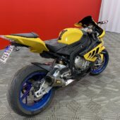 BMW - S - 1000RR // Öhlins / Takovanteet! / Akrapovic / Sifter / Huoltokirja / Suomi-pyörä // - Moottoripyörä
