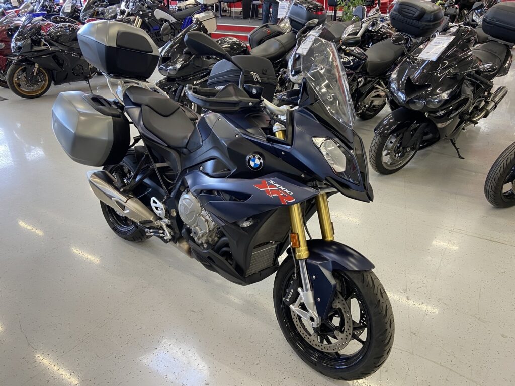 BMW - S - 1000XR // 1-om / 3x-laukut / Huoltokirja // BMW - S - 1000XR // 1-om / 3x-laukut / Huoltokirja // - Moottoripyörä