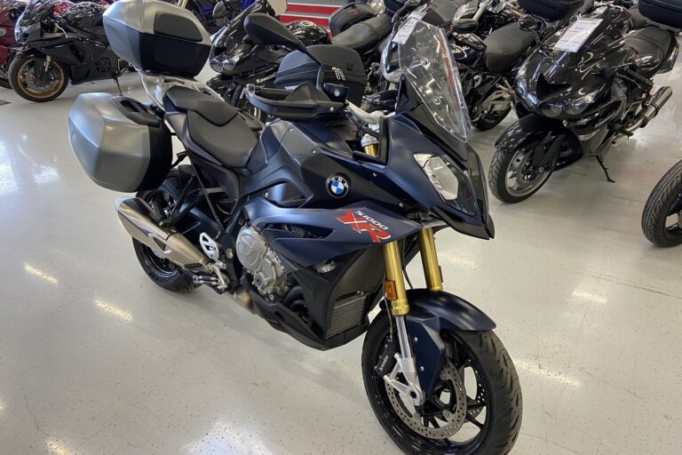 BMW - S - 1000XR // 1-om / 3x-laukut / Huoltokirja // - Moottoripyörä