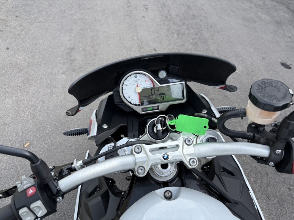 BMW - S - 1000R // Juuri saapunut! / Akrapovic / Shifter // BMW - S - 1000R // Juuri saapunut! / Akrapovic / Shifter // - Moottoripyörä