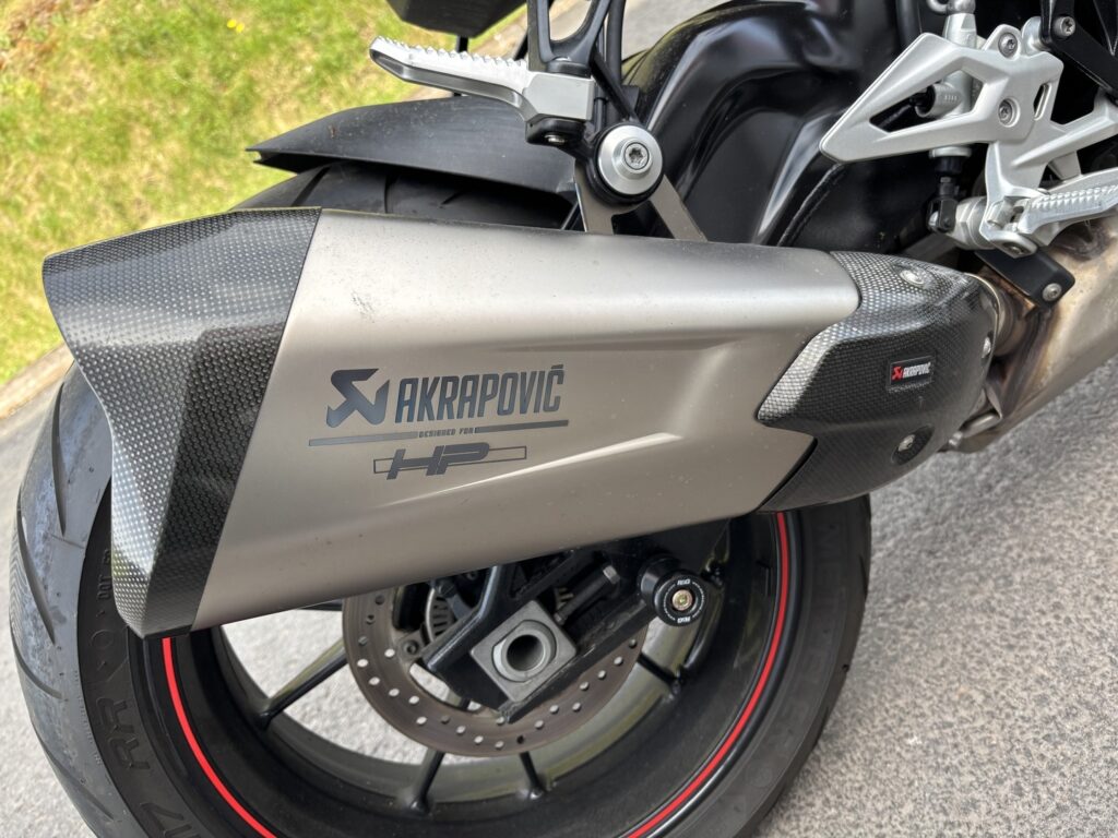 BMW - S - 1000R // Juuri saapunut! / Akrapovic / Shifter // BMW - S - 1000R // Juuri saapunut! / Akrapovic / Shifter // - Moottoripyörä