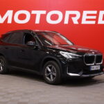 BMW - X1 - U11 25e xDrive Charged Edition / 1-Om. Merkkihuollettu Suomi-auto / ACC / Harman&Kardon / Muistipenkki hieronnalla / Koukku / - Maastoauto