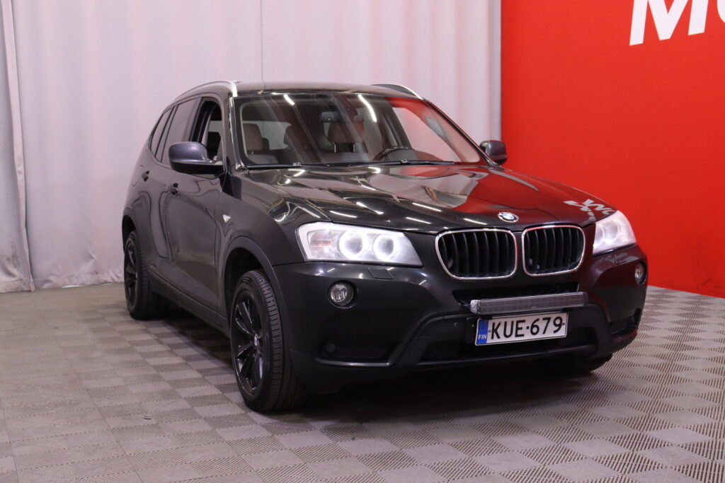 BMW - X3 - xDRIVE20d Farmari // MYYDÄÄN HUUTOKAUPAT.COM! / Vakkari / Vetokoukku / Prof. Navi / Sporttipenkit / Bluetooth // BMW - X3 - xDRIVE20d Farmari // MYYDÄÄN HUUTOKAUPAT.COM! / Vakkari / Vetokoukku / Prof. Navi / Sporttipenkit / Bluetooth // - Farmari