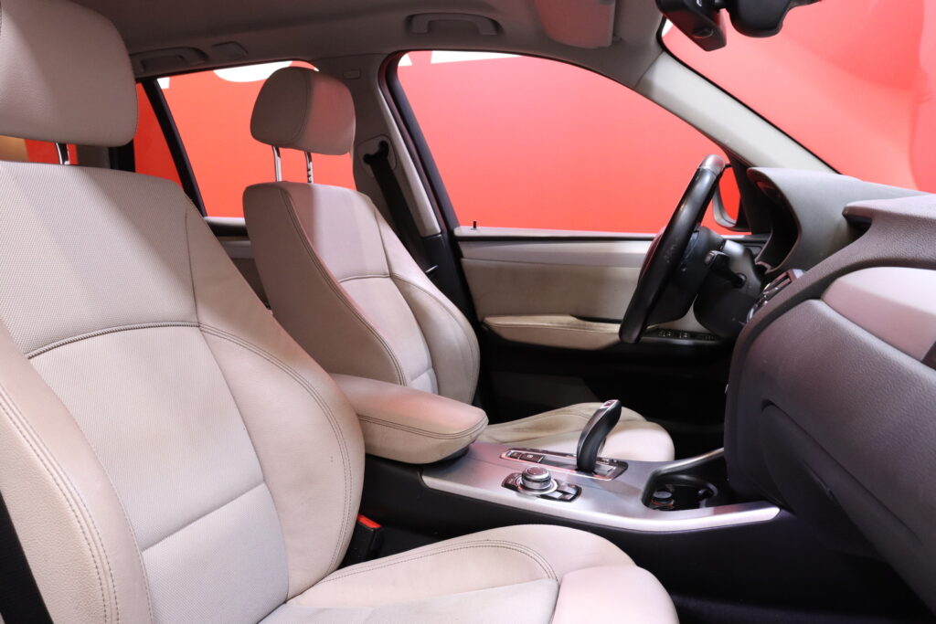 BMW - X3 - xDRIVE20d Farmari // MYYDÄÄN HUUTOKAUPAT.COM! / Vakkari / Vetokoukku / Prof. Navi / Sporttipenkit / Bluetooth // BMW - X3 - xDRIVE20d Farmari // MYYDÄÄN HUUTOKAUPAT.COM! / Vakkari / Vetokoukku / Prof. Navi / Sporttipenkit / Bluetooth // - Farmari