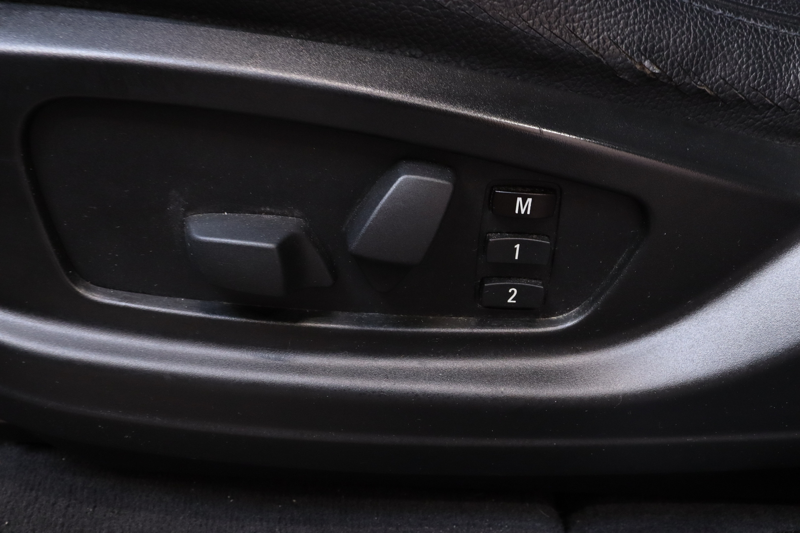 BMW - X5 - xDrive30d A E70 SAV // MYYDÄÄN HUUTOKAUPAT.COM! / LCI / Neliveto / M-Sport / Vakkari / Xenon / Navi / Nahkapenkit // - Farmari