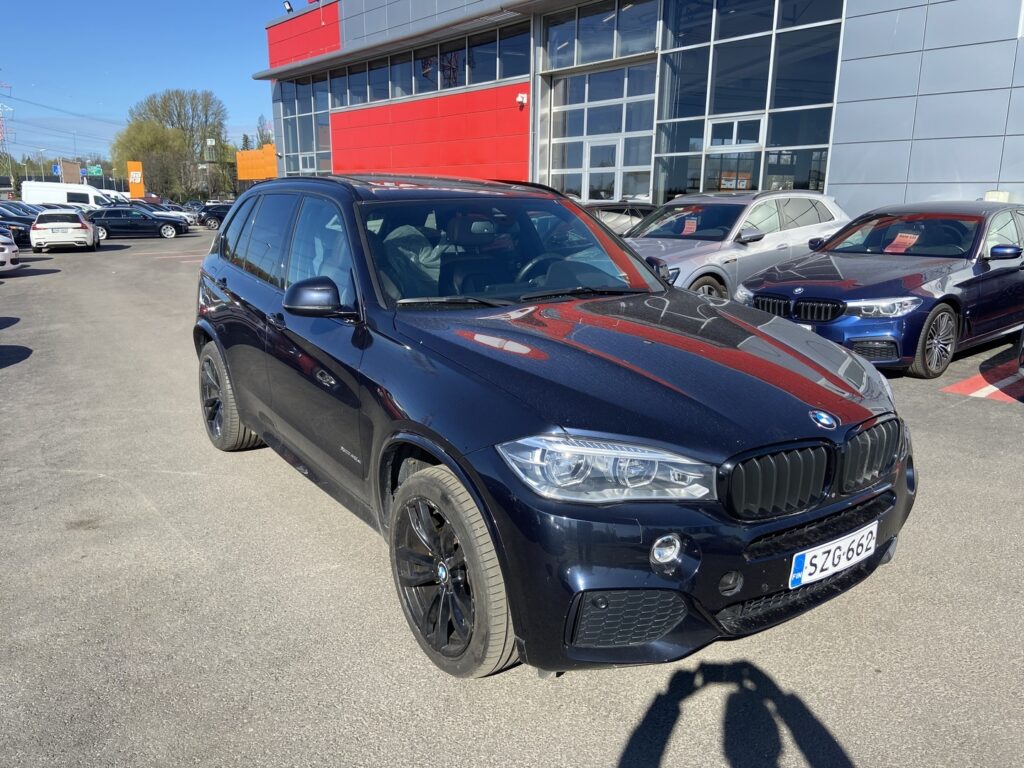 BMW - X5 - F15 xDrive40e A / M-Sport / BMW - X5 - F15 xDrive40e A / M-Sport / - Maastoauto