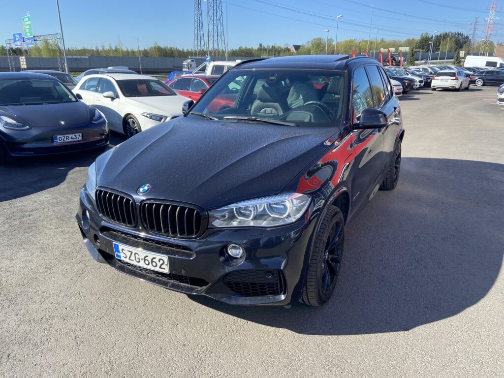 BMW - X5 - F15 xDrive40e A / M-Sport / - Maastoauto