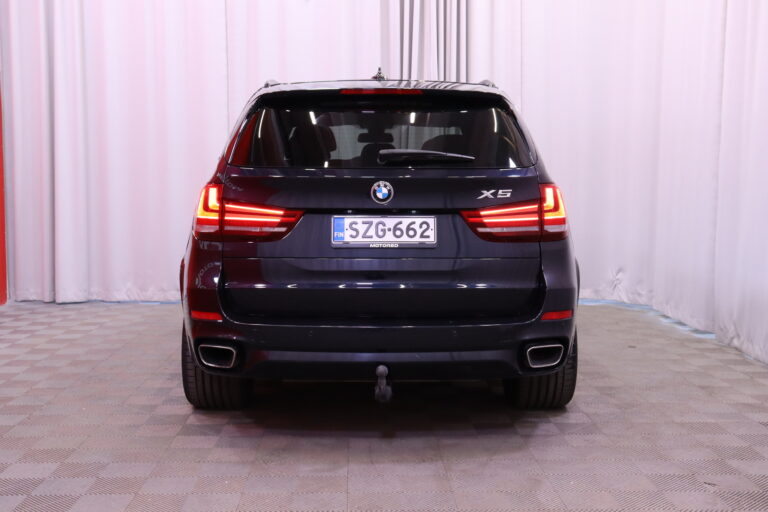 BMW - X5 - F15 xDrive40e A / M-Sport / Takanäytöt / HUD / Comfort istuimet / Panoraama / HiFit / Koukku / - Maastoauto