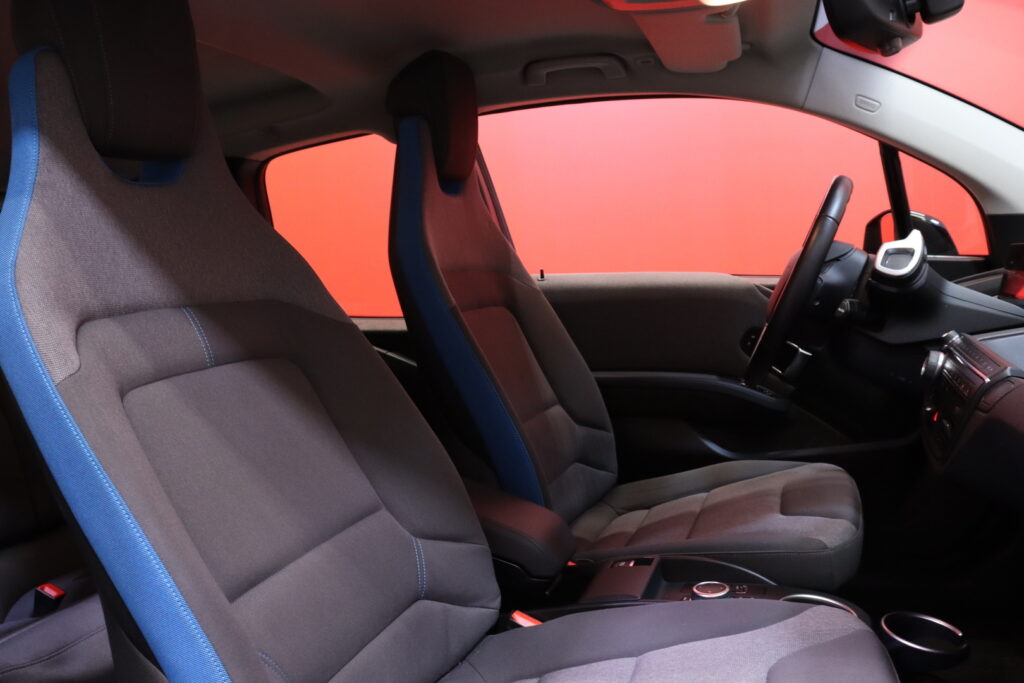BMW - i3 - s 120 Comfort / ILP / Pikalataus / Navi / Advanced / Vakkari // BMW - i3 - s 120 Comfort / ILP / Pikalataus / Navi / Advanced / Vakkari // - Viistoperä